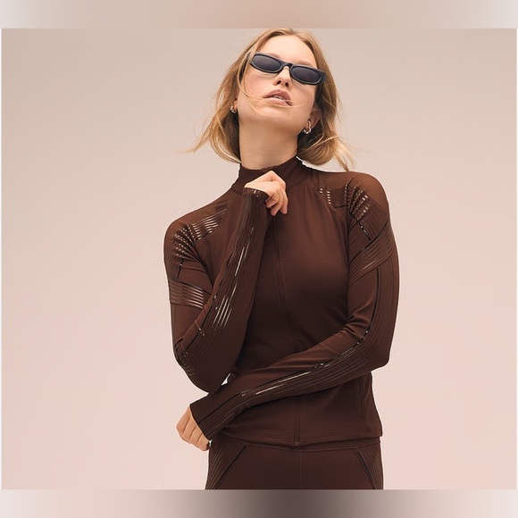 Victoria's Secret Jackets & Blazers - VSX Victoria’s Secret Elevate Refined Contours Jacket Long Sleeves XL Mock-neck